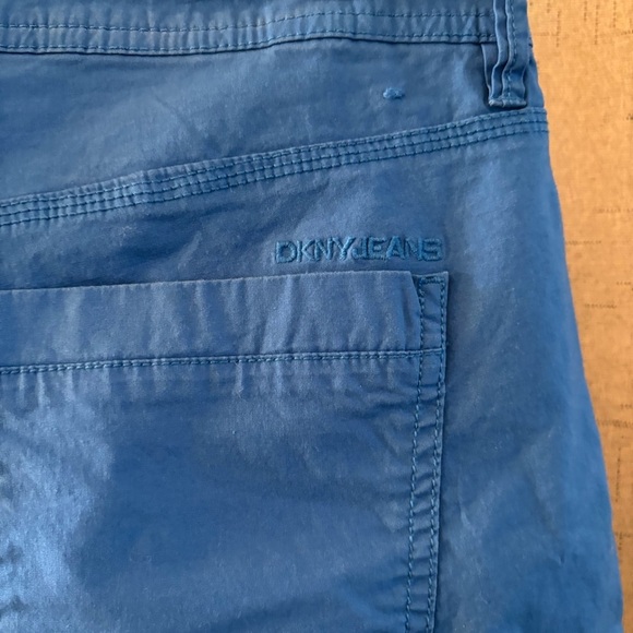 DKNY Jeans Shorts Women’s Rolled Cuff Shorts. Size 8 Royal Blue. - Picture 5 of 5